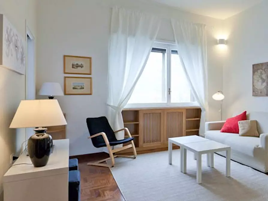 Immagine 10 di Appartamento in affitto  in Via Druso a Roma