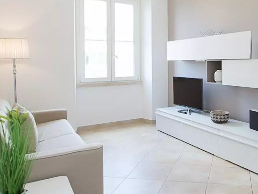 Immagine 2 di Appartamento in affitto  in Via Taurasia a Roma