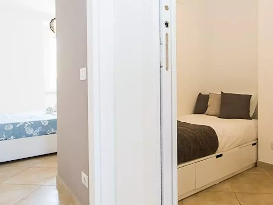 Immagine 10 di Appartamento in affitto  in Via Taurasia a Roma