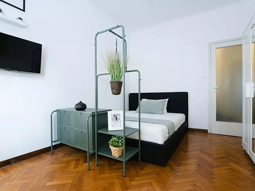 Immagine 5 di Camera in affitto  in Via Francesco Melzi d'Eril a Milano