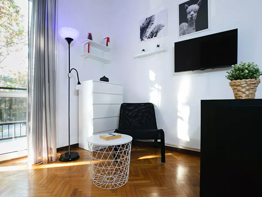 Immagine 3 di Camera in affitto  in Via Francesco Melzi d'Eril a Milano