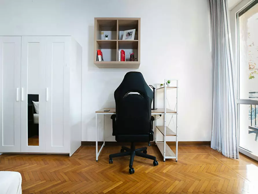 Immagine 5 di Camera in affitto  in Via Francesco Melzi d'Eril a Milano