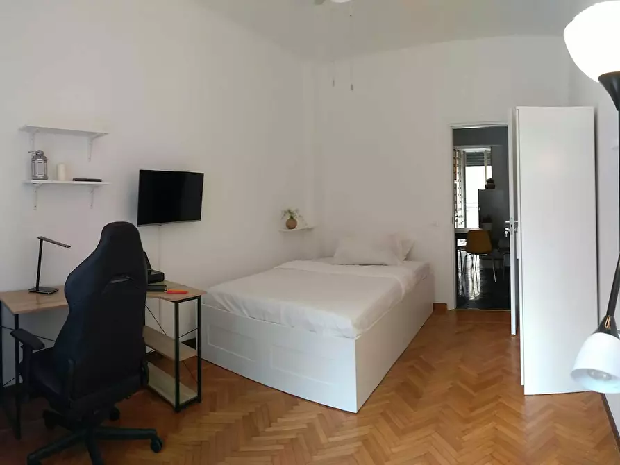 Immagine 3 di Camera in affitto  in Via Francesco Melzi d'Eril a Milano