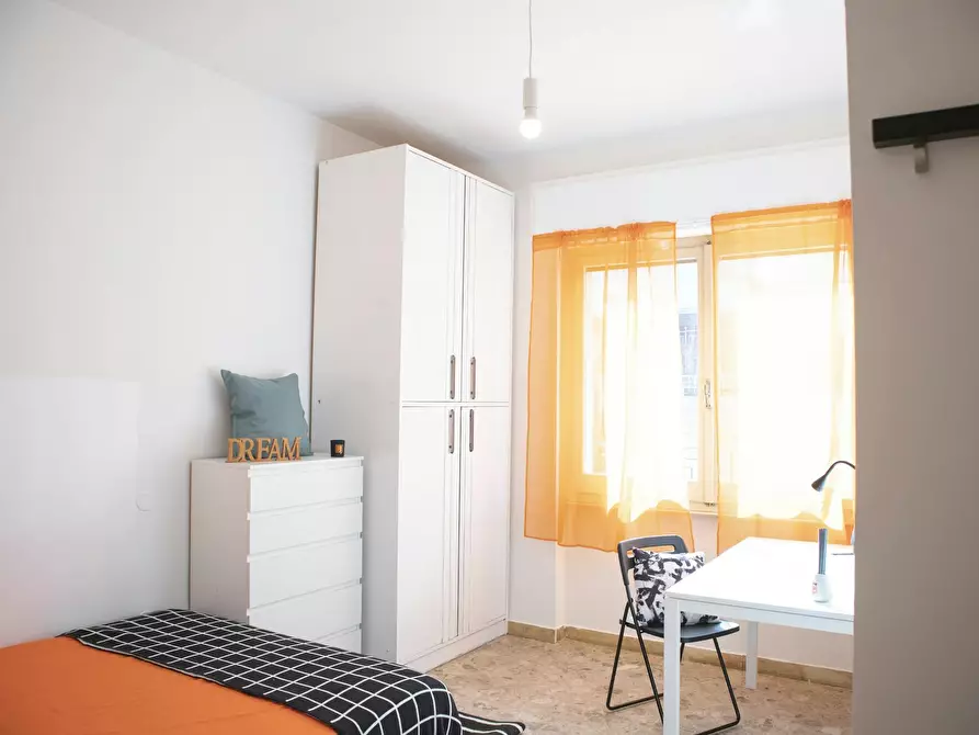 Immagine 5 di Camera in affitto  in Via Ludovico Ariosto a Cagliari