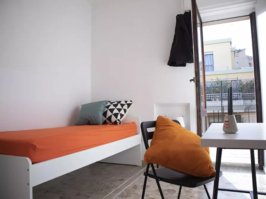 Immagine 3 di Camera in affitto  in Via Ludovico Ariosto a Cagliari