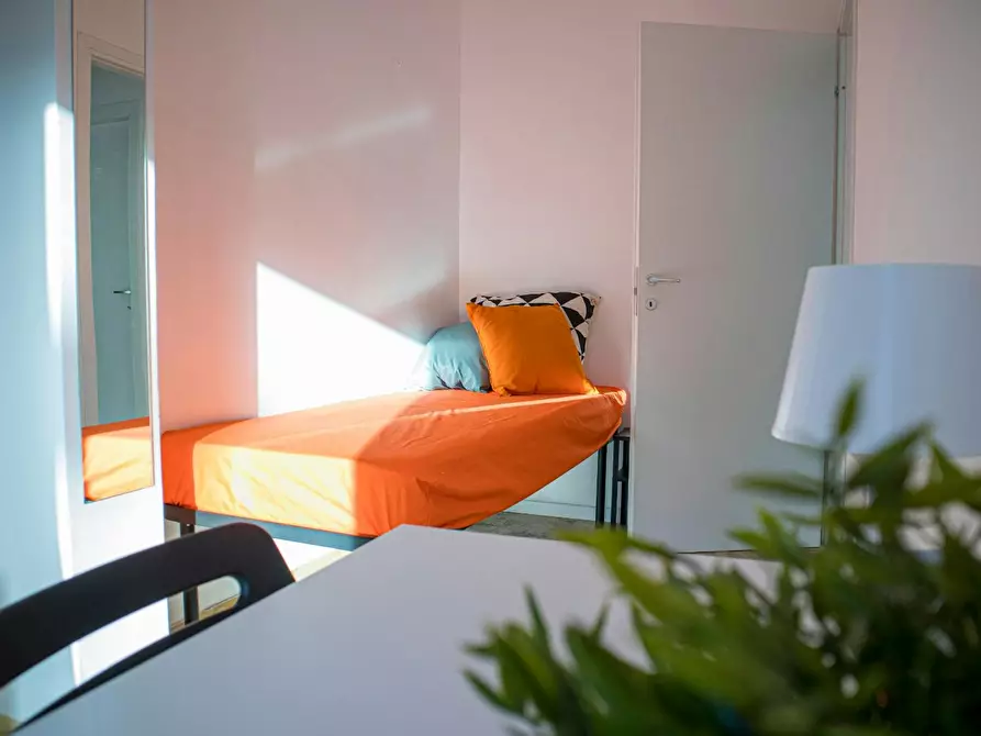 Immagine 2 di Camera in affitto  in Via Ludovico Ariosto a Cagliari