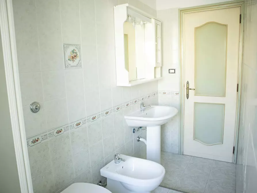 Immagine 9 di Camera in affitto  in Via Ludovico Ariosto a Cagliari