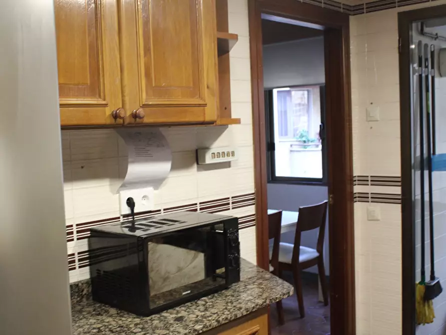 Immagine 10 di Camera in affitto  in Calle Baldoví a Valencia