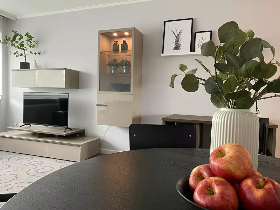 Immagine 5 di Appartamento in affitto  in Waldecker Straße a Köln