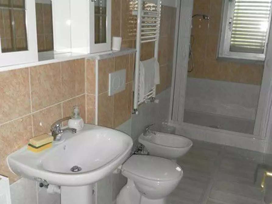 Immagine 7 di Camera in affitto  in Strada del Drosso a Torino