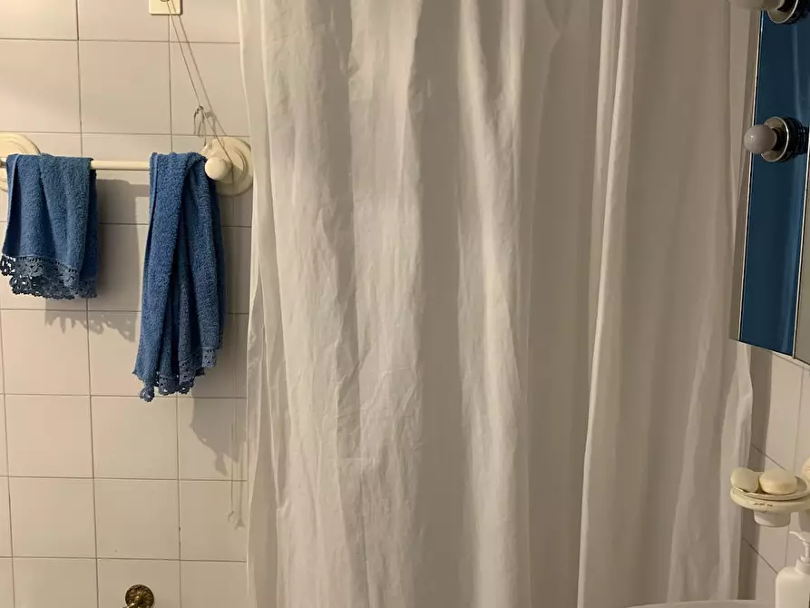 Immagine 5 di Camera in affitto  in Via Loris Giorgi a Carrara