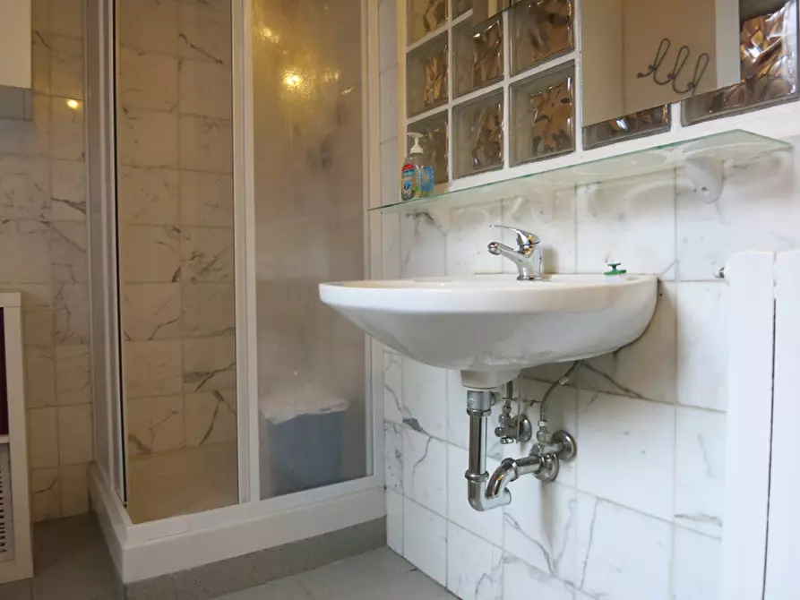 Immagine 10 di Appartamento in affitto  in Via Altaguardia a Milano