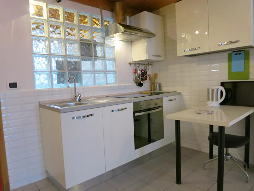 Immagine 9 di Appartamento in affitto  in Via Altaguardia a Milano