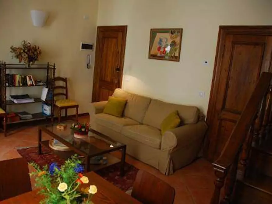 Immagine 6 di Appartamento in affitto  in Via dei Leoni a Firenze