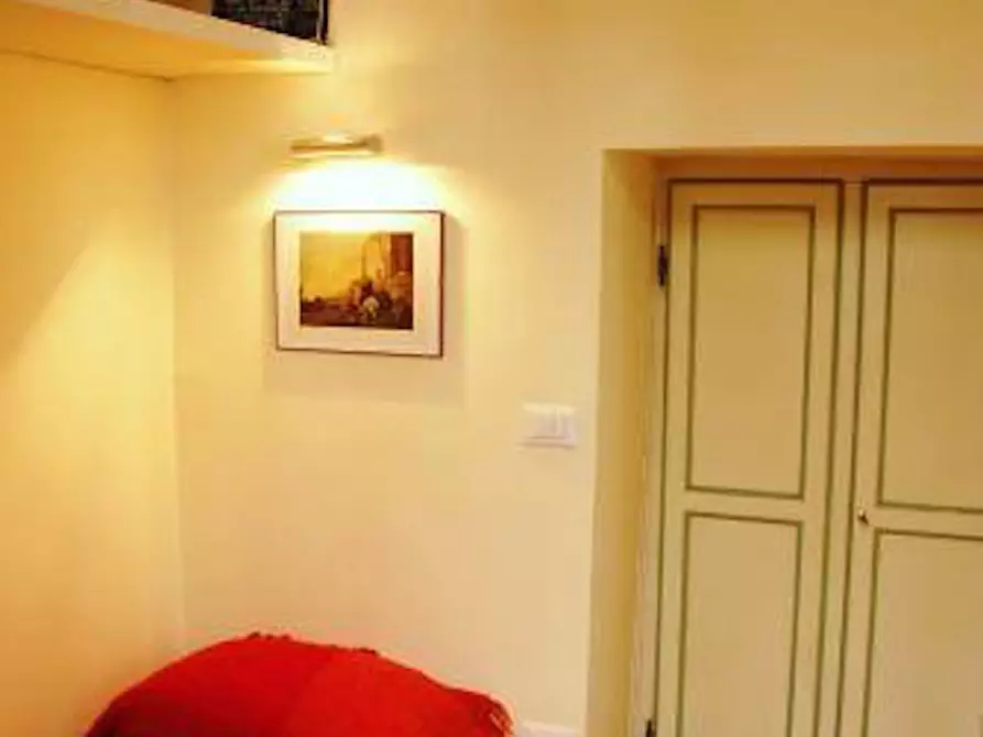 Immagine 5 di Appartamento in affitto  in Via dei Leoni a Firenze