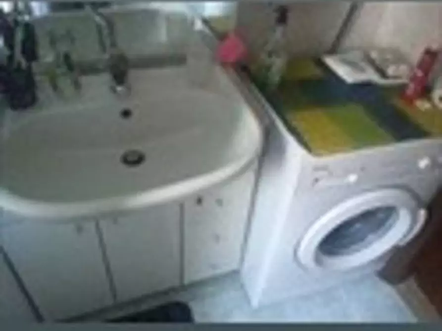 Immagine 4 di Camera in affitto  in Via delle Orchidee a Milano