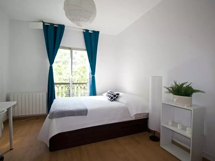 Immagine 1 di Camera in affitto  in Paseo de Santa María de la Cabeza a Madrid