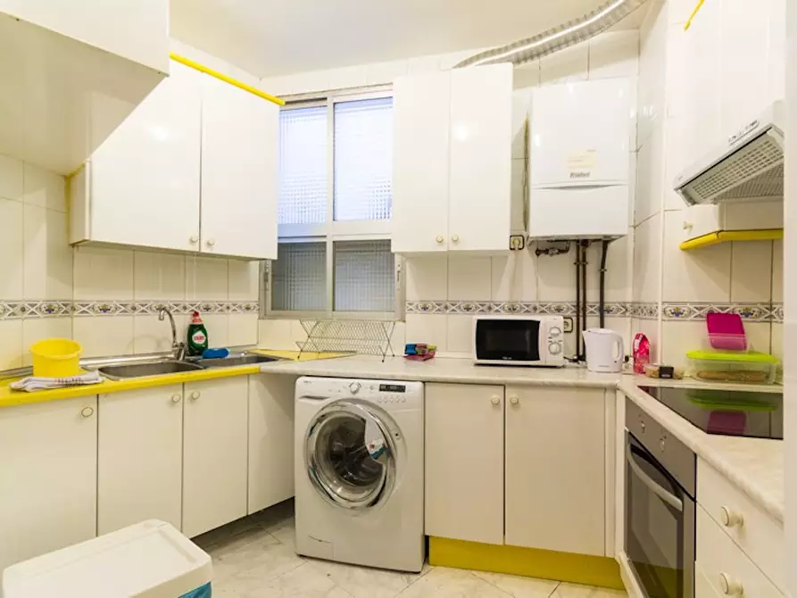 Immagine 4 di Camera in affitto  in Paseo de Santa María de la Cabeza a Madrid