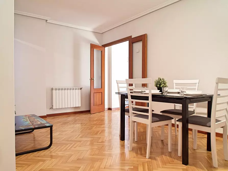 Immagine 9 di Camera in affitto  in Calle de la Isla Malaita a Madrid