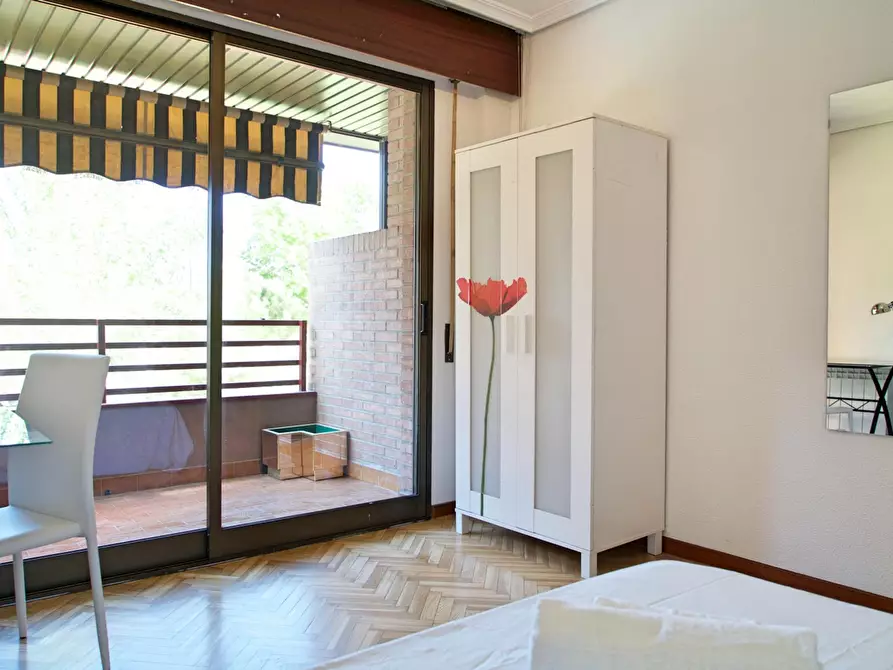 Immagine 4 di Camera in affitto  in Calle de la Isla Malaita a Madrid