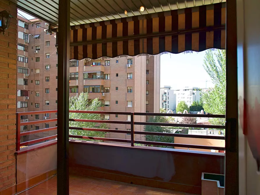 Immagine 5 di Camera in affitto  in Calle de la Isla Malaita a Madrid