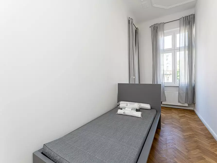 Immagine 2 di Camera in affitto  in Hermannstraße a Berlin