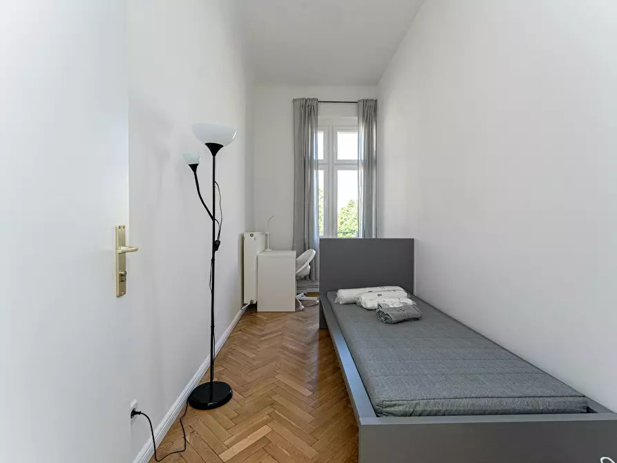 Immagine 1 di Camera in affitto  in Hermannstraße a Berlin