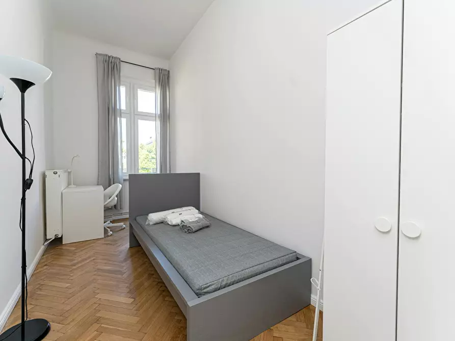 Immagine 2 di Camera in affitto  in Hermannstraße a Berlin