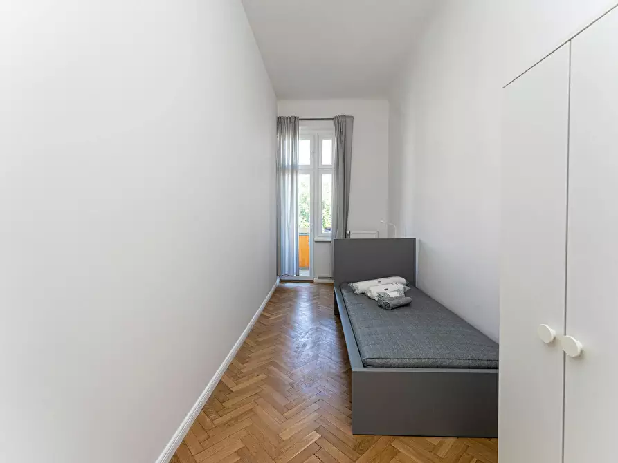 Immagine 2 di Camera in affitto  in Hermannstraße a Berlin