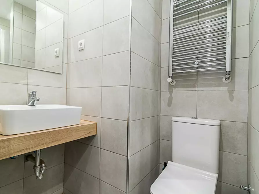 Immagine 10 di Camera in affitto  in Calle de Dolores a Madrid