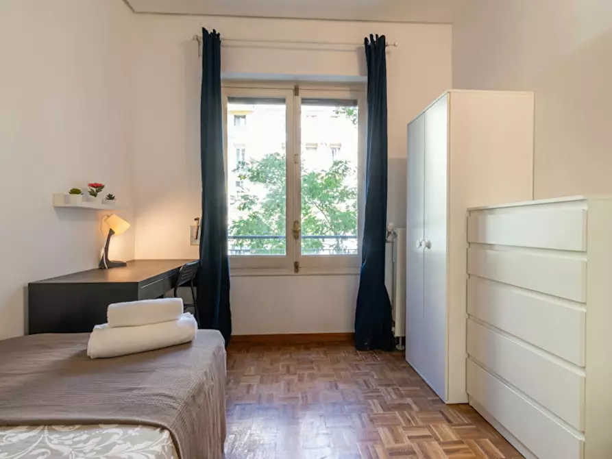 Immagine 2 di Camera in affitto  in Calle de José Ortega y Gasset a Madrid