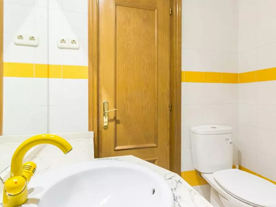 Immagine 9 di Camera in affitto  in Calle del Limonero a Madrid