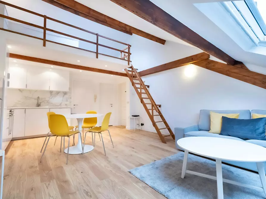 Immagine 1 di Appartamento in affitto  in Rue Lesbroussart a Ixelles