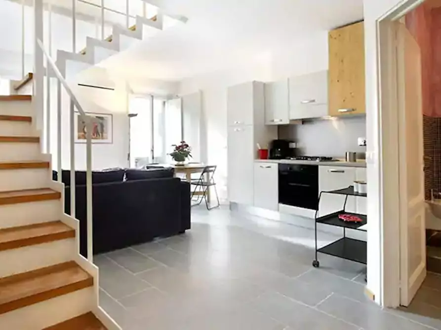 Immagine 2 di Appartamento in affitto  in Via Giuseppe Verdi a Firenze