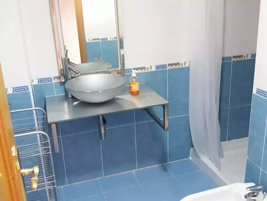 Immagine 5 di Camera in affitto  in Avinguda del Cardenal Benlloch a Valencia