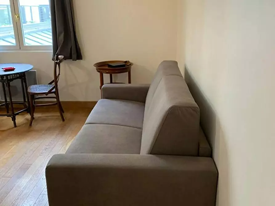 Immagine 2 di Appartamento in affitto  in Rue des Capucines a Paris