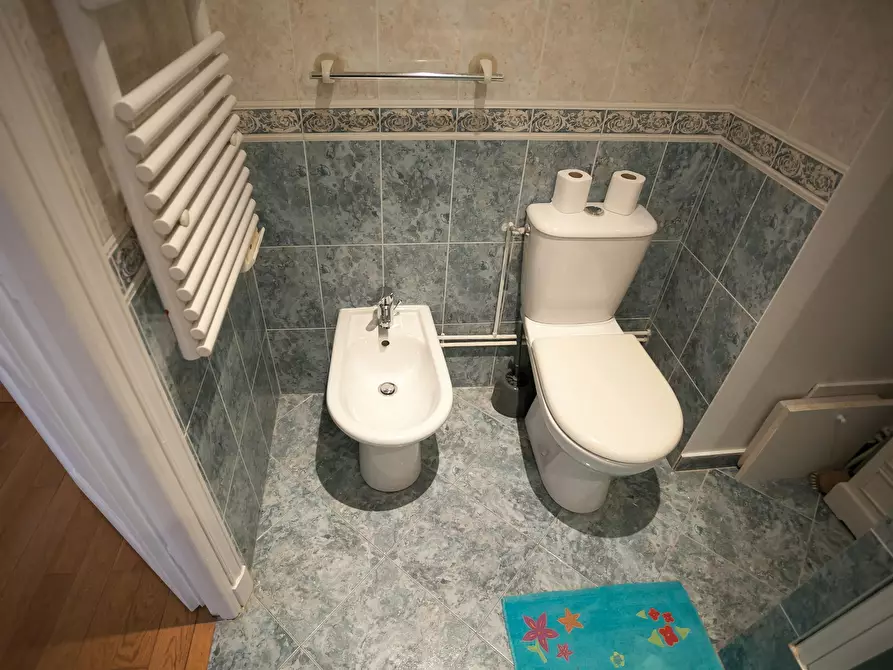 Immagine 10 di Appartamento in affitto  in Rue des Capucines a Paris