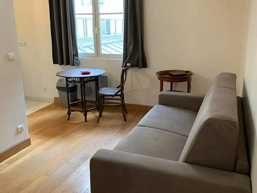 Immagine 1 di Appartamento in affitto  in Rue des Capucines a Paris