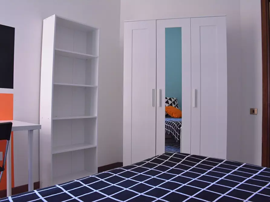 Immagine 2 di Camera in affitto  in Via Tigellio a Cagliari