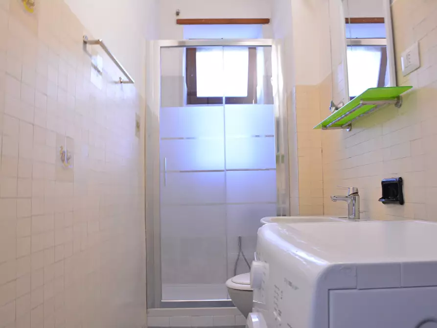 Immagine 3 di Camera in affitto  in Via Tigellio a Cagliari