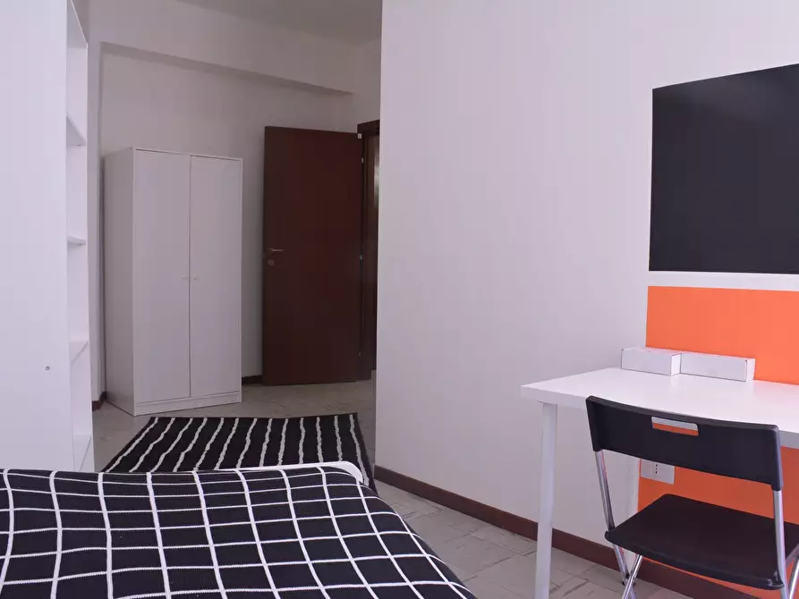 Immagine 3 di Camera in affitto  in Via Tigellio a Cagliari