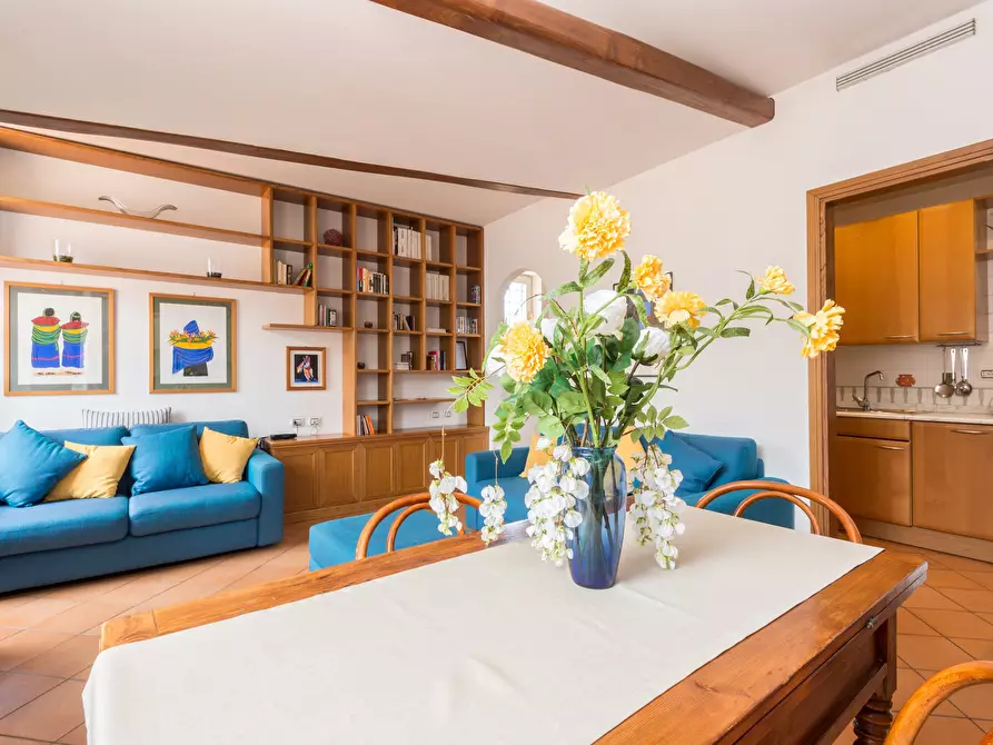 Immagine 3 di Appartamento in affitto  in Via in Arcione a Roma