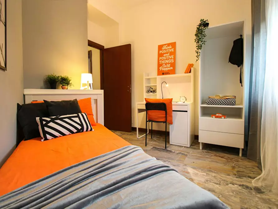 Immagine 2 di Camera in affitto  in Via Laura Bassi Veratti a Bologna