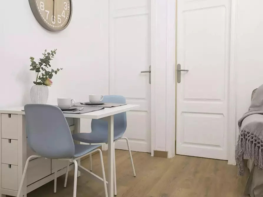 Immagine 3 di Appartamento in affitto  in Carrer del Consell de Cent a Barcelona