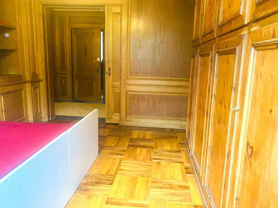 Immagine 5 di Camera in affitto  in Via Giovanni Segantini a Milano