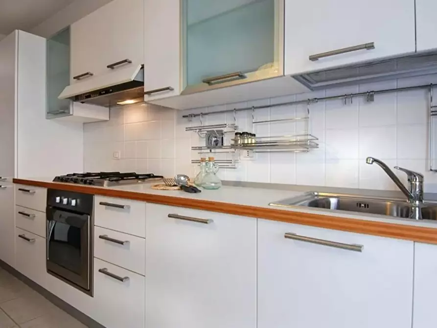 Immagine 10 di Appartamento in affitto  in Via Mario Fantin a Bologna