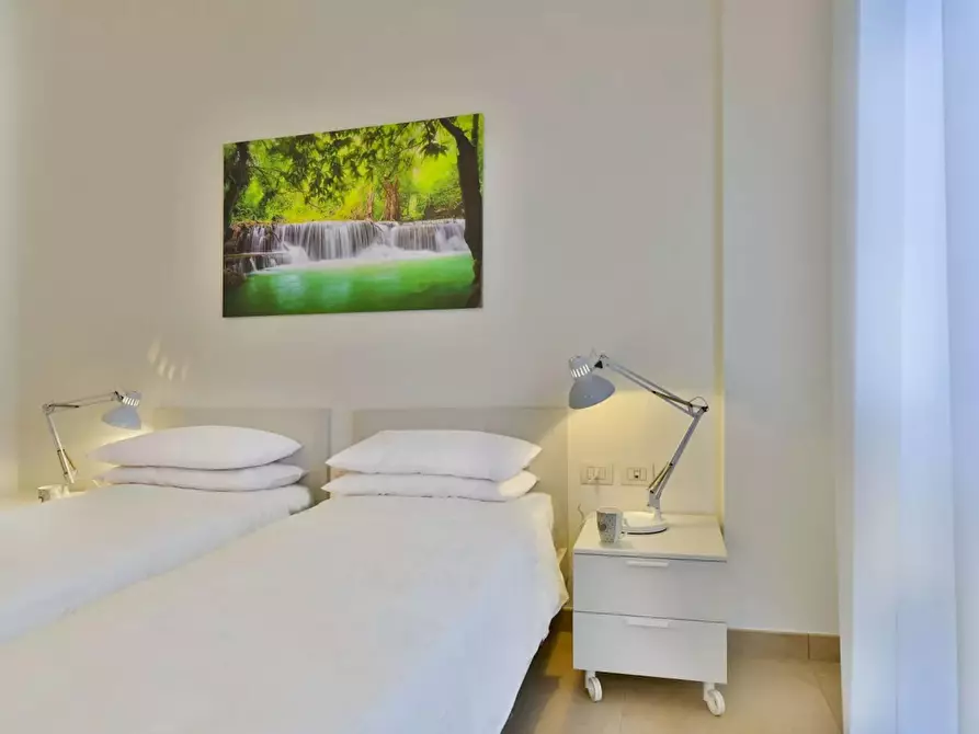 Immagine 10 di Appartamento in affitto  in Galleria del Toro a Bologna