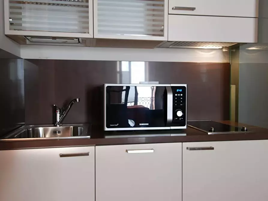 Immagine 7 di Appartamento in affitto  in Via Francesco Rizzoli a Bologna