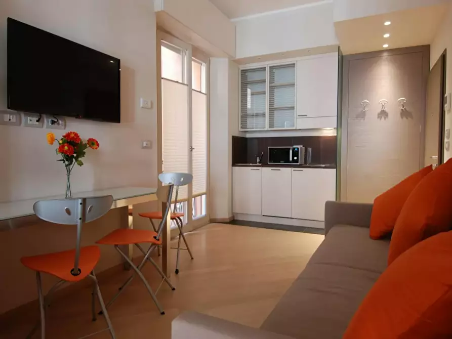 Immagine 4 di Appartamento in affitto  in Via Francesco Rizzoli a Bologna