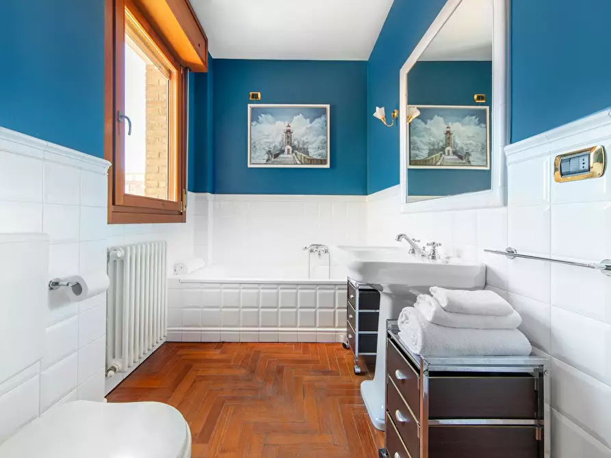 Immagine 9 di Appartamento in affitto  in Via Aurelio Saffi a Bologna